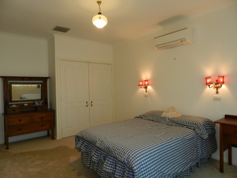 372 Old Sturt Highway, Glossop SA 5344