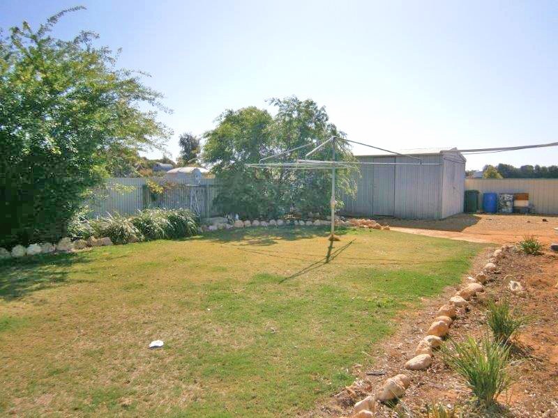 17 Baldock Road, Waikerie SA 5330