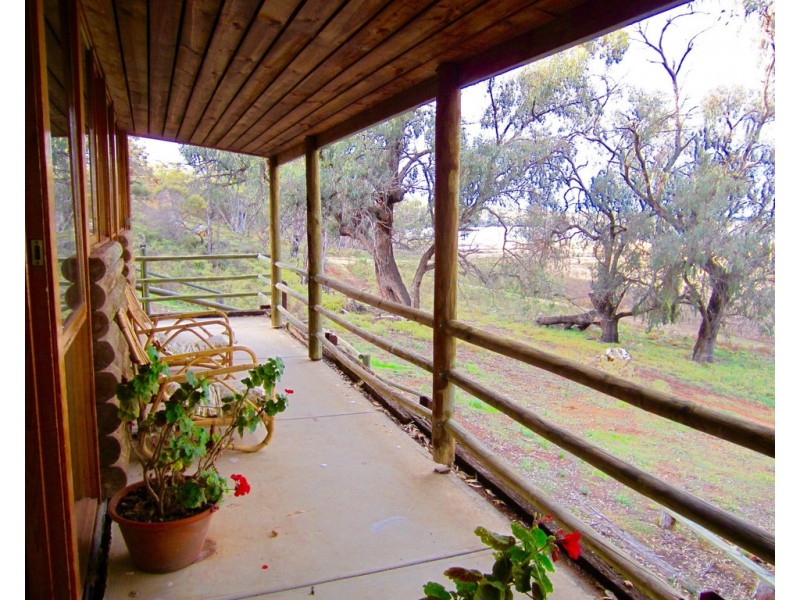 153 Riversleigh Road, Waikerie SA 5330