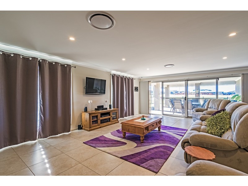 32 SOUTHLAKES PARADE, Dubbo NSW 2830