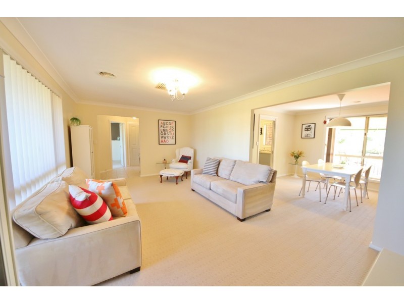 8 Swan Street, Dubbo NSW 2830