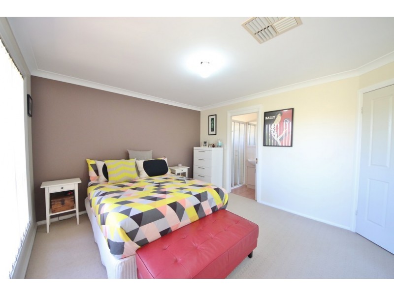 8 Swan Street, Dubbo NSW 2830