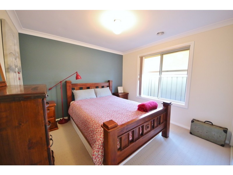 8 Swan Street, Dubbo NSW 2830