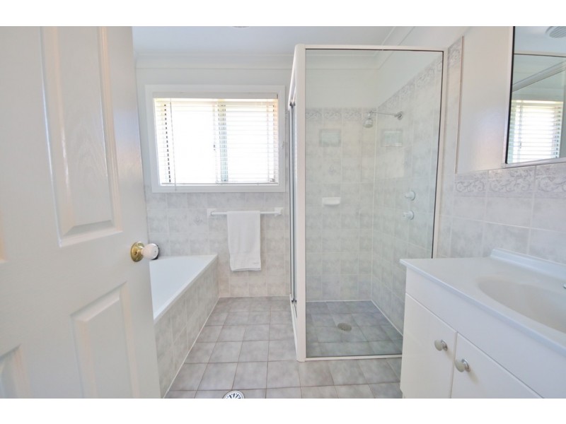 8 Swan Street, Dubbo NSW 2830