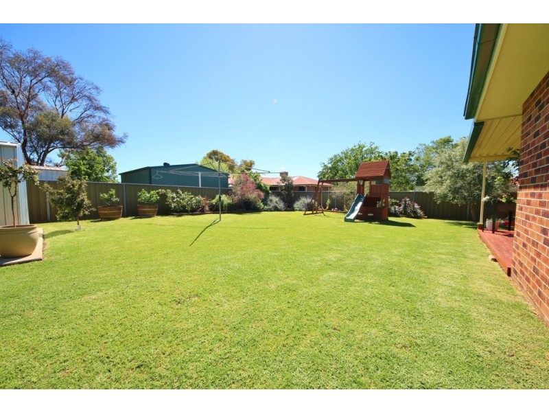 8 Swan Street, Dubbo NSW 2830