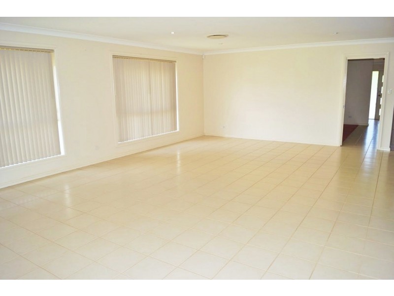 9 Keswick Parkway, Dubbo NSW 2830