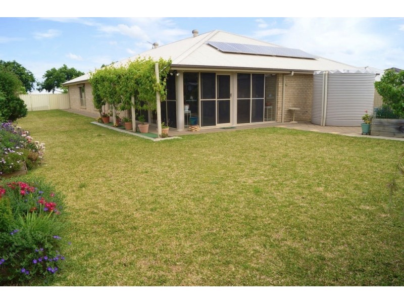 9 Keswick Parkway, Dubbo NSW 2830