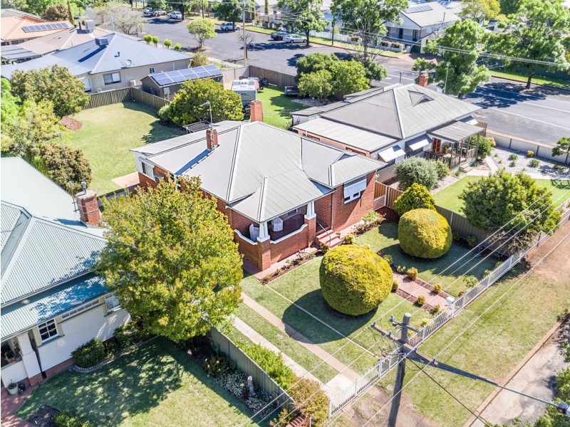 125 Bultje Street, Dubbo NSW 2830