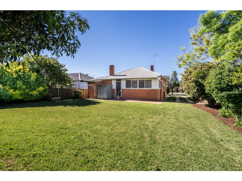 125 Bultje Street, Dubbo NSW 2830