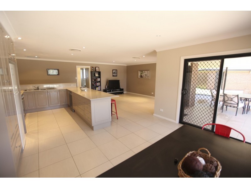 8 Cascade Court, Dubbo NSW 2830