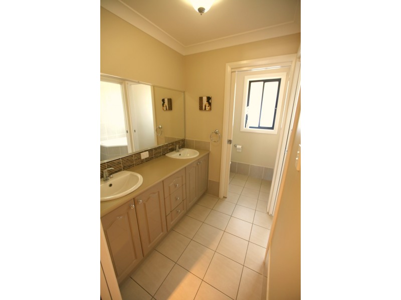 8 Cascade Court, Dubbo NSW 2830