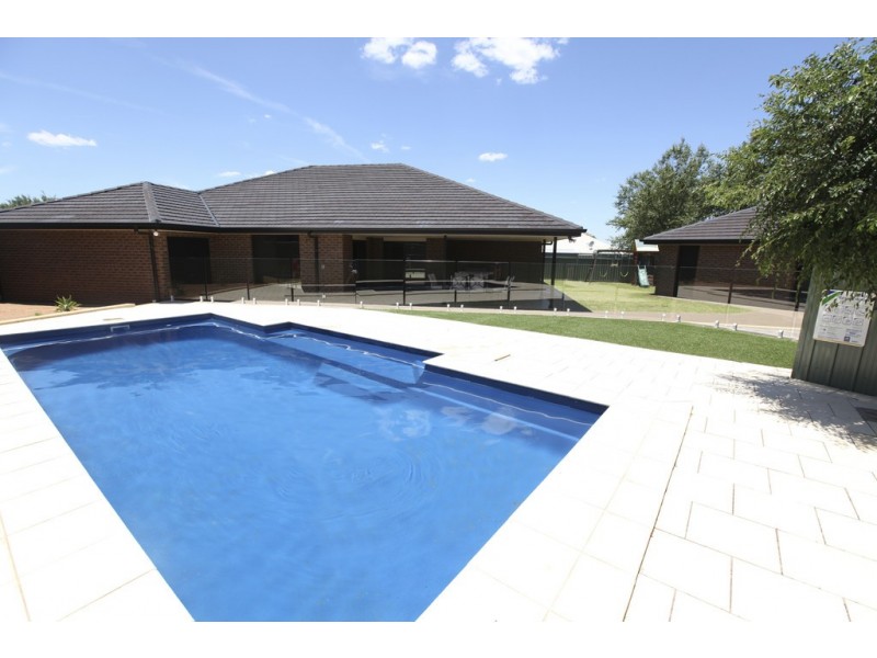 8 Cascade Court, Dubbo NSW 2830
