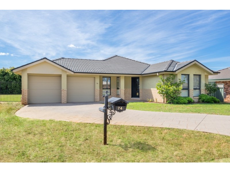 74 SHERATON ROAD, Dubbo NSW 2830