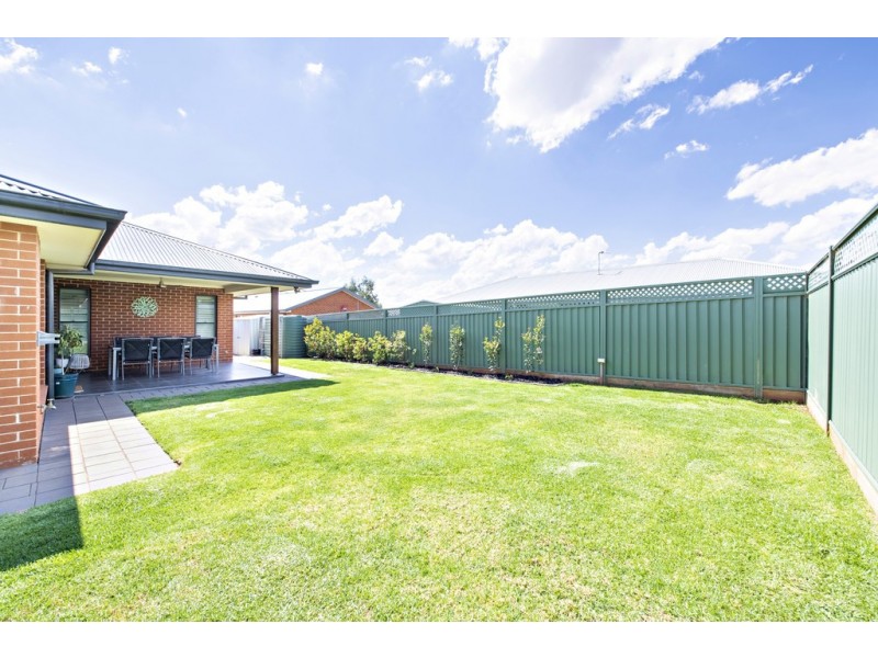 20 Azure Avenue, Dubbo NSW 2830