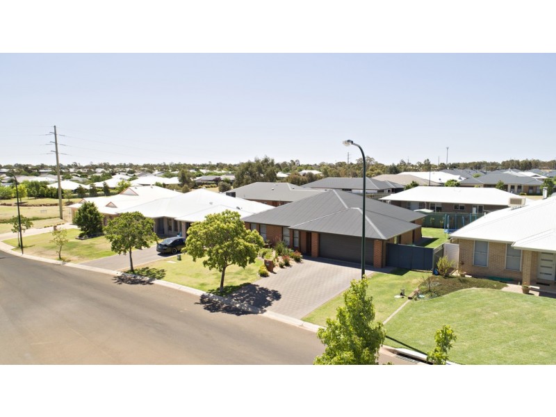 20 Azure Avenue, Dubbo NSW 2830
