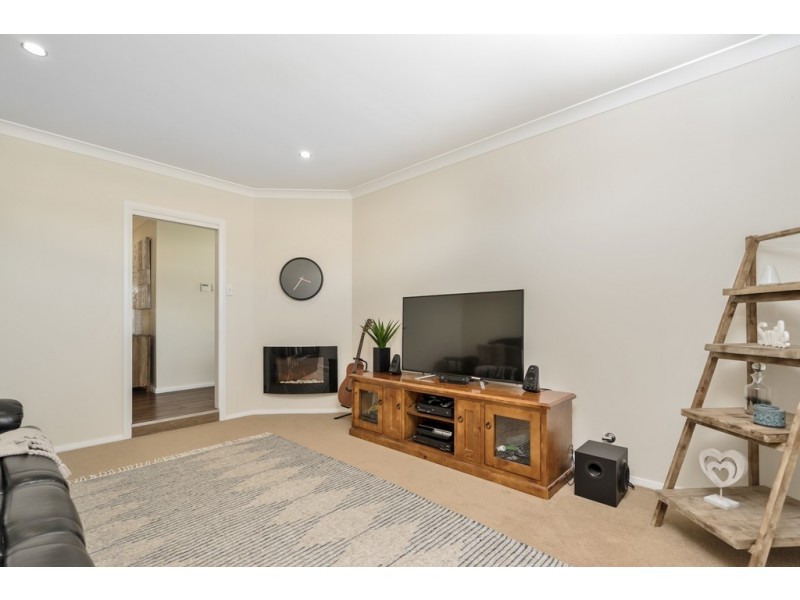 6 Askernish Drive, Dubbo NSW 2830