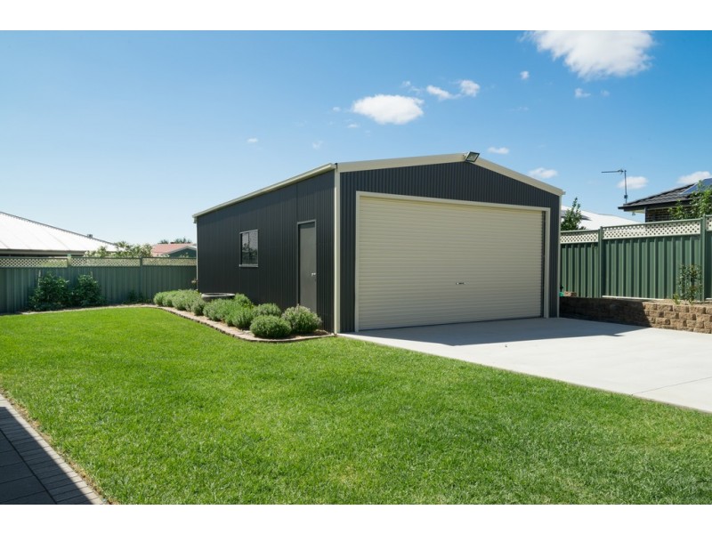 6 Askernish Drive, Dubbo NSW 2830