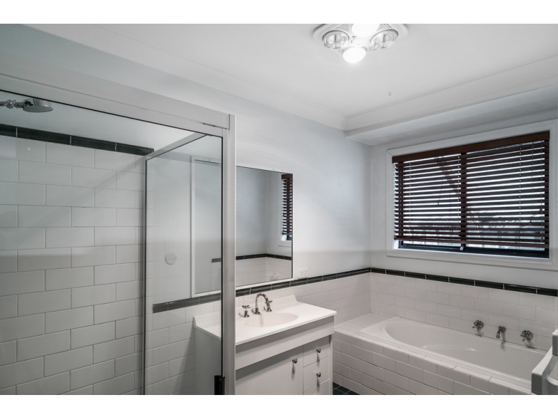 6 Websdale Drive, Dubbo NSW 2830