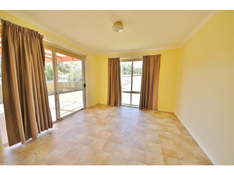 8 Gilbert Street, Dubbo NSW 2830
