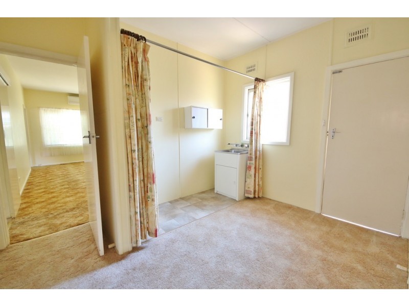 8 Gilbert Street, Dubbo NSW 2830