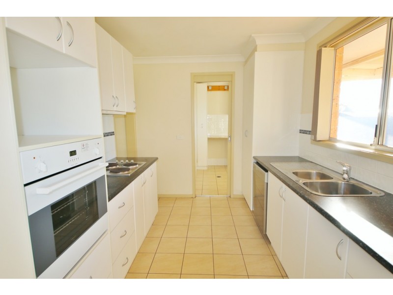 11 Flinders Close, Dubbo NSW 2830