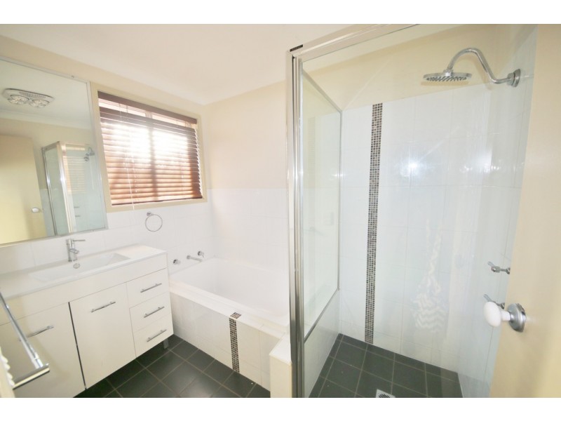 11 Flinders Close, Dubbo NSW 2830