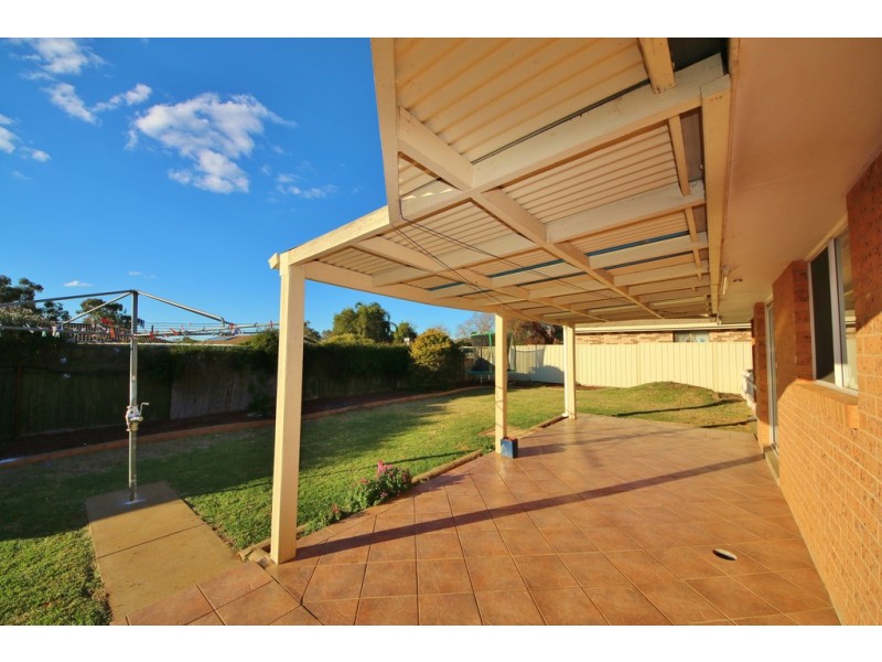11 Flinders Close, Dubbo NSW 2830