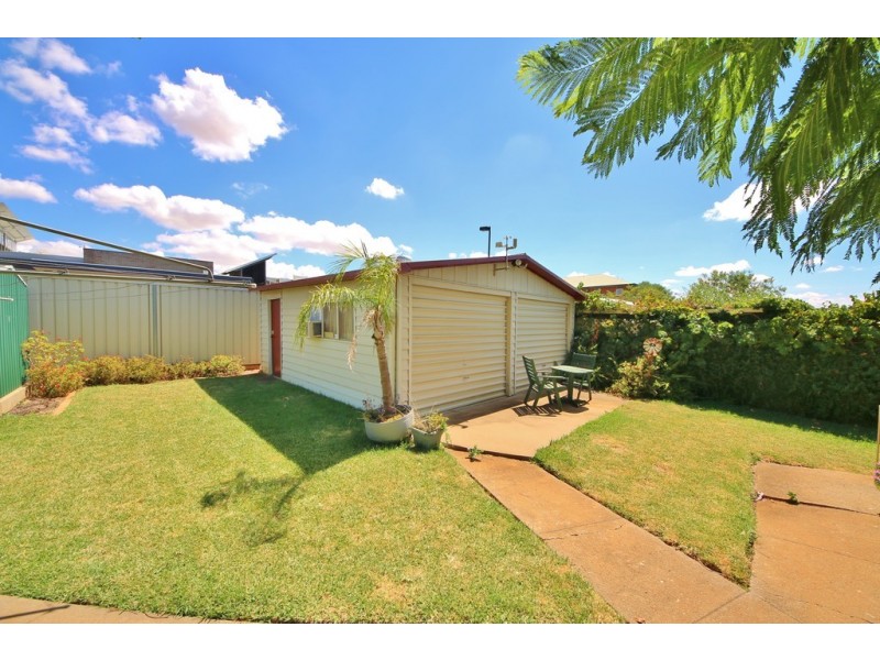 25 Stonehaven Avenue, Dubbo NSW 2830