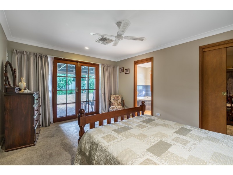 4 Kensington Avenue, Dubbo NSW 2830