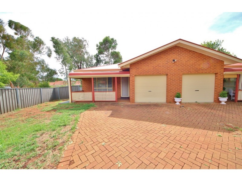 6a Ellis Park Close, Dubbo NSW 2830