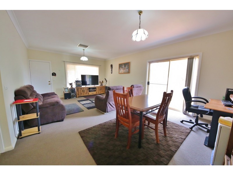 6a Ellis Park Close, Dubbo NSW 2830