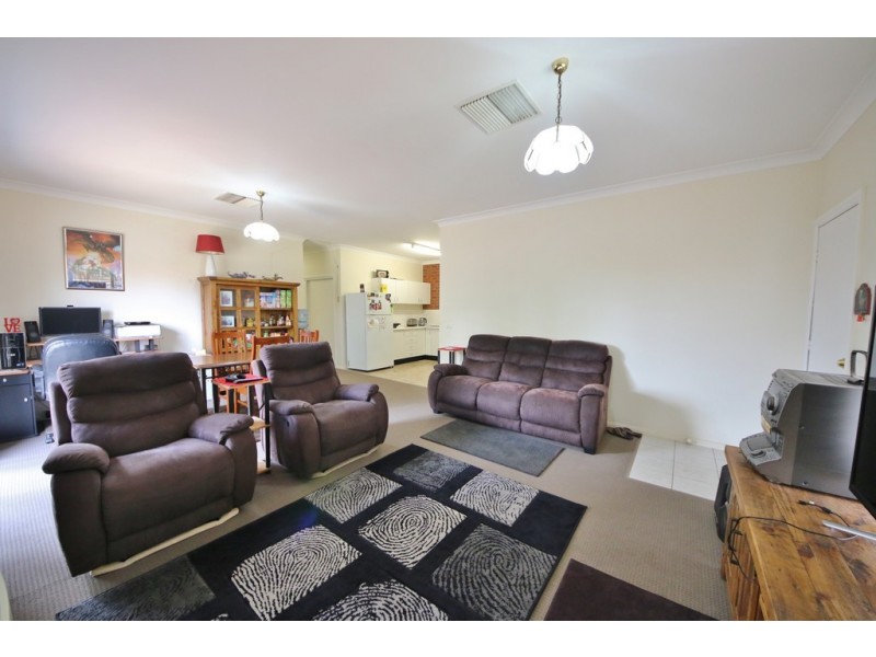 6a Ellis Park Close, Dubbo NSW 2830