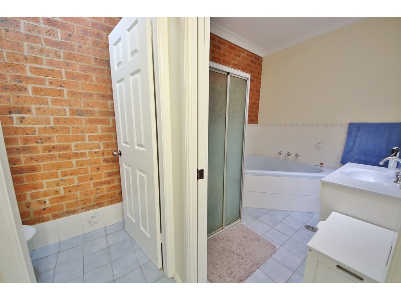 6a Ellis Park Close, Dubbo NSW 2830