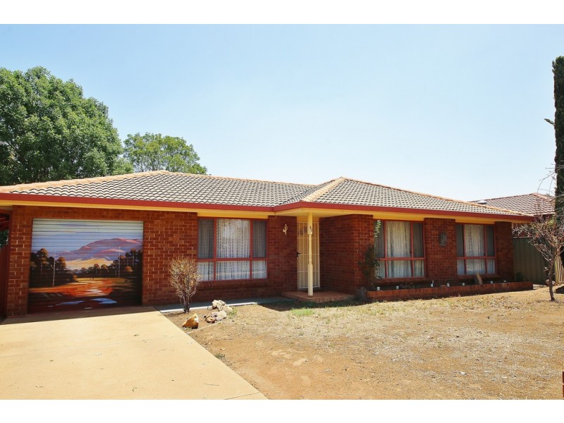 83 Sheraton Road, Dubbo NSW 2830