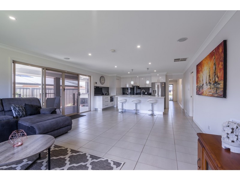23 Linda Drive, Dubbo NSW 2830