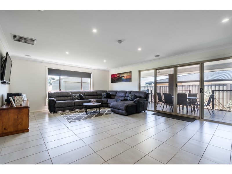 23 Linda Drive, Dubbo NSW 2830