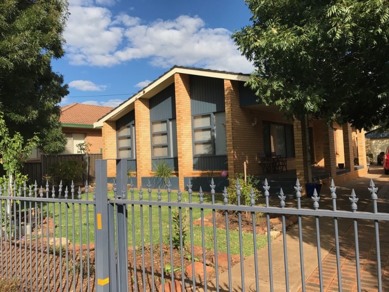 3 Margaret Crescent, Dubbo NSW 2830