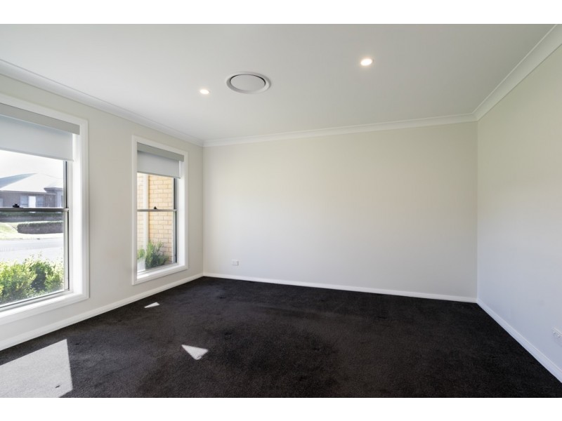 16 Ellenborough Avenue, Dubbo NSW 2830