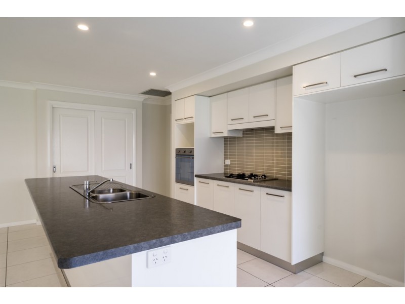 16 Ellenborough Avenue, Dubbo NSW 2830