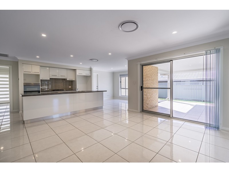 16 Ellenborough Avenue, Dubbo NSW 2830