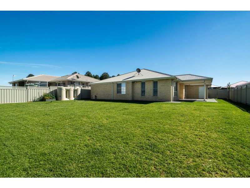 16 Ellenborough Avenue, Dubbo NSW 2830