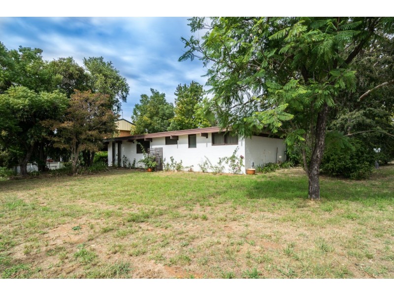 2 Wyuna Avenue, Dubbo NSW 2830