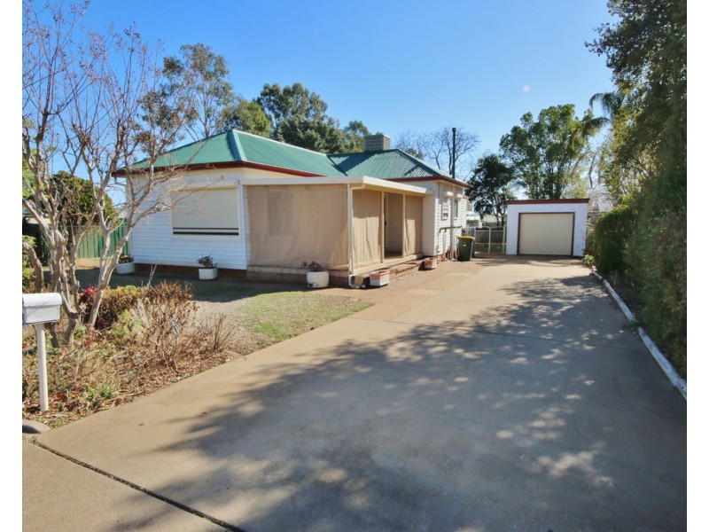 13 Gloucester Avenue, Dubbo NSW 2830