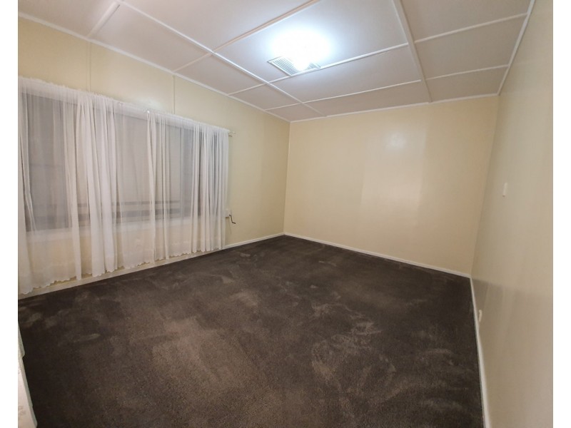 13 Gloucester Avenue, Dubbo NSW 2830