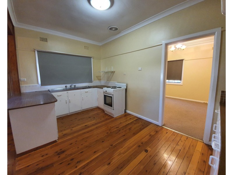 4 Gowrie Avenue, Dubbo NSW 2830