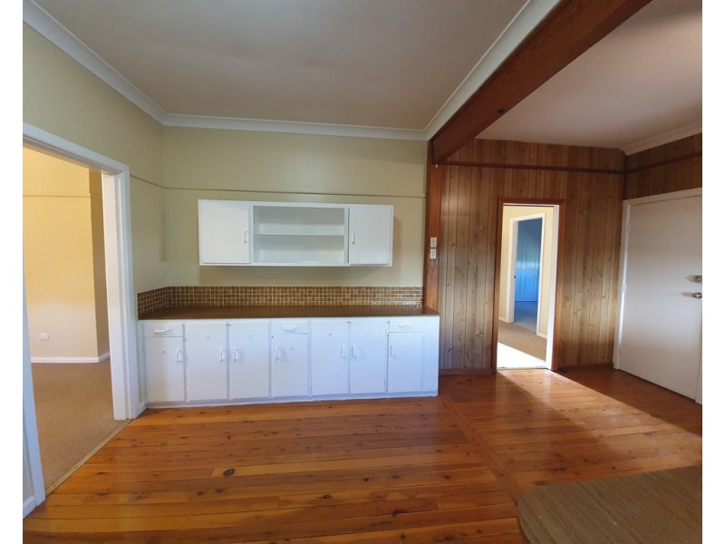 4 Gowrie Avenue, Dubbo NSW 2830