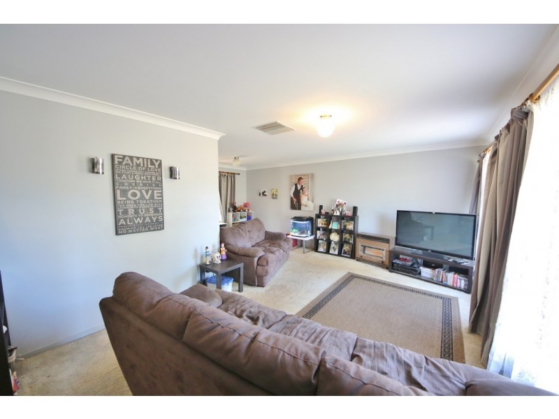 5 Flinders Close, Dubbo NSW 2830