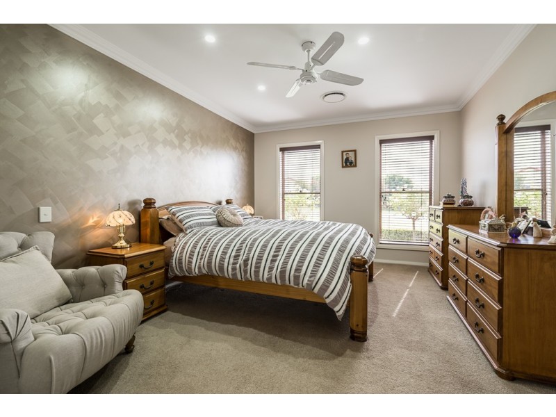 13 Ritz Place, Dubbo NSW 2830