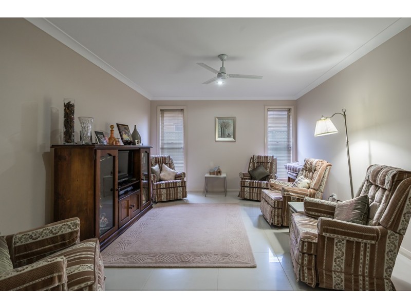 6 Azure Avenue, Dubbo NSW 2830