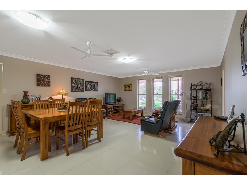 6 Azure Avenue, Dubbo NSW 2830